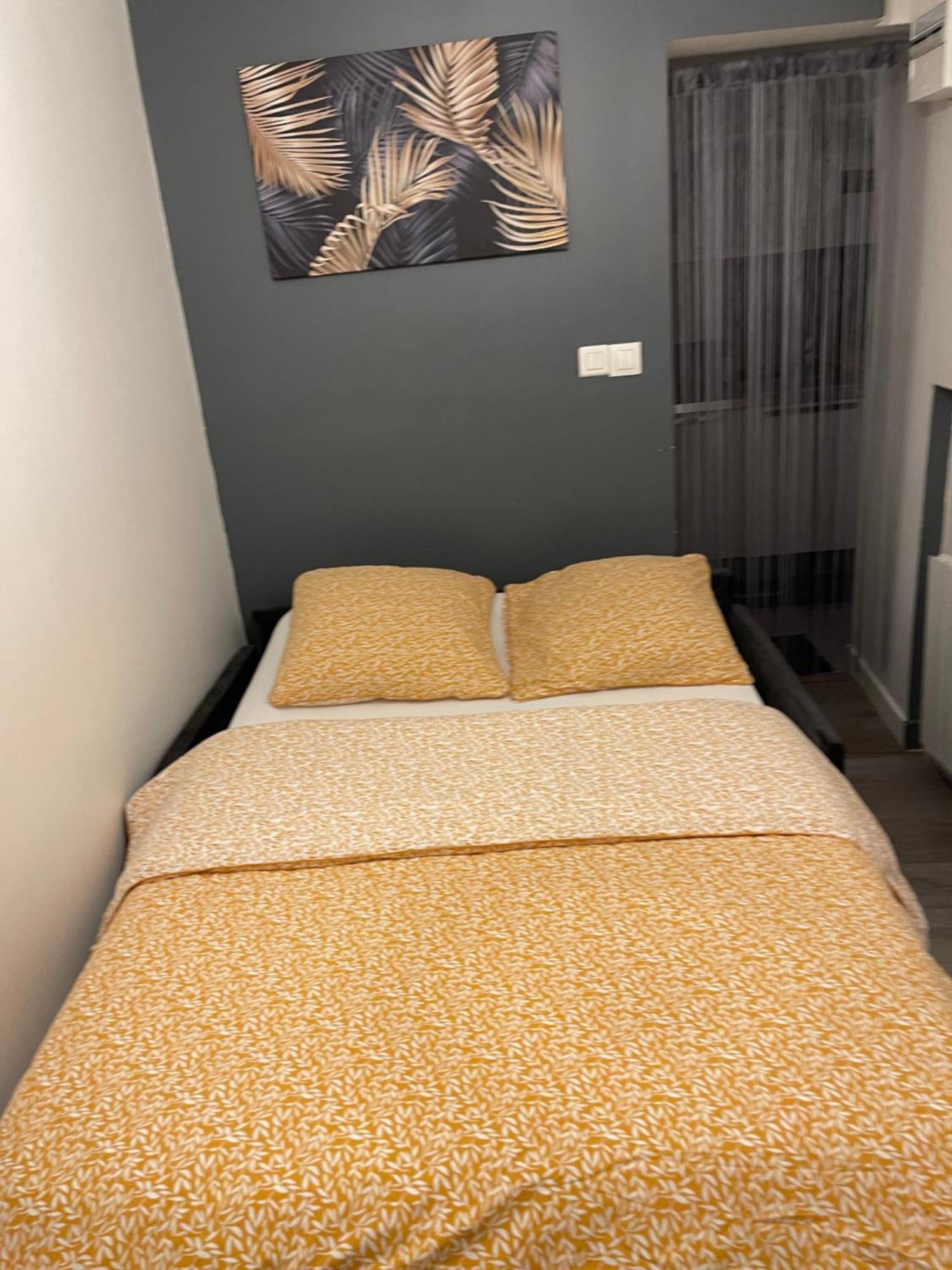 Studio Entierement Equipe A 10 Min De La Defense Suresnes Exterior photo
